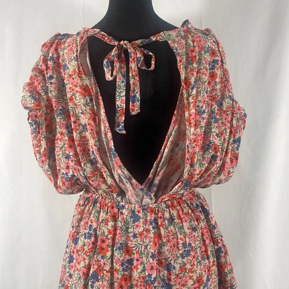 American Eagle floral jumper,shorts, V neck, Pink, Blue,White, bow tie,Medium - Picture 11 of 13